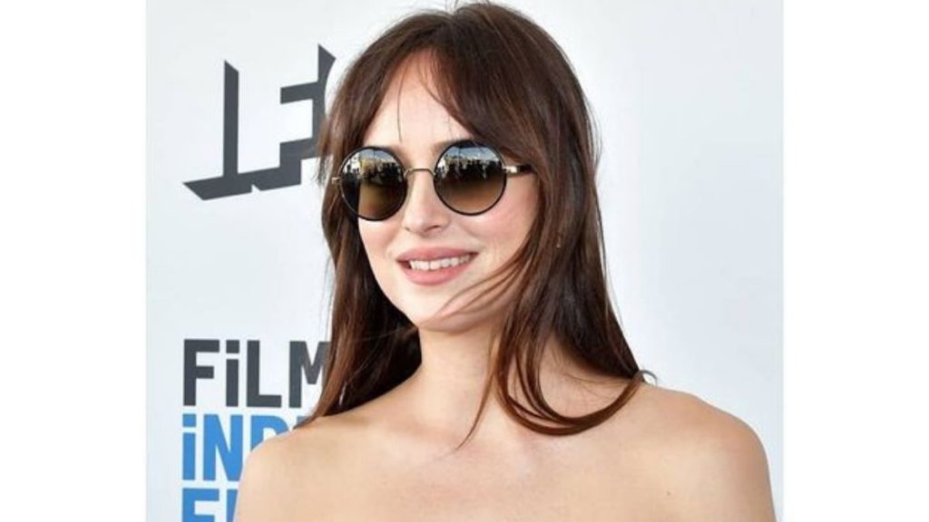 hollywood actress Dakota Johnson hot photo